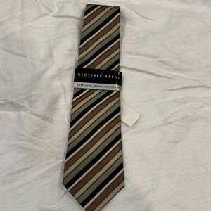 NWT Geoffrey Beene Striped Fall Colored Silk Tie